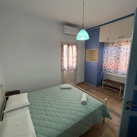 Lägenhet Choios' House Kondoliánika