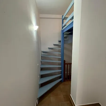 Choios' House *