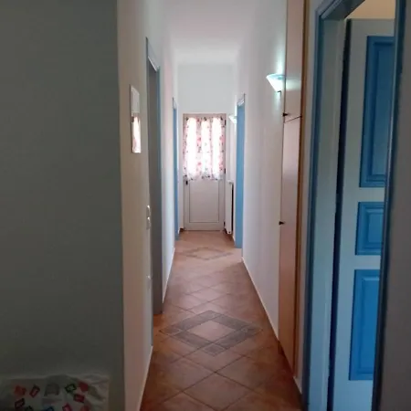Lägenhet Choios' House Kondoliánika